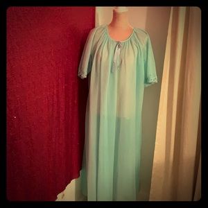 ⚡️3/$30⚡️1960s sheer robe